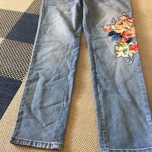 Jeans 8 petite never worn